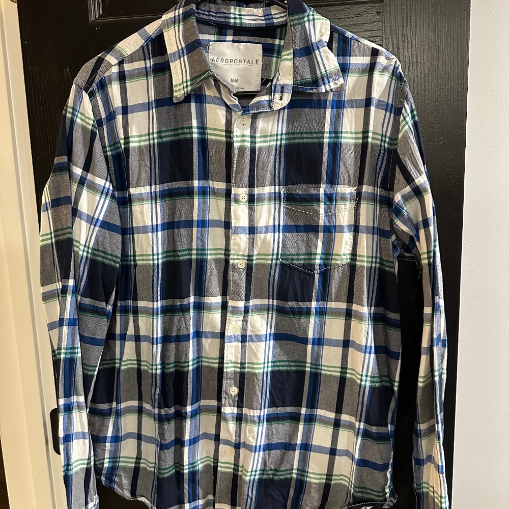 Aeropostale Long Sleeve Plaid Button Down. Size M.